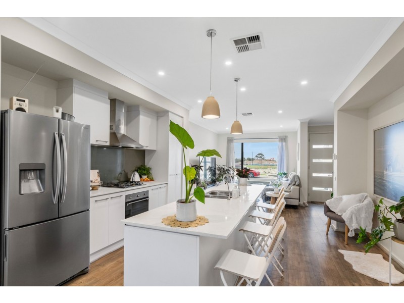 93 Troubridge Drive, West Lakes SA 5021