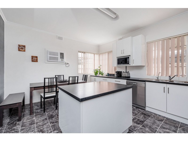 24 Esk Street, Woodville South SA 5011