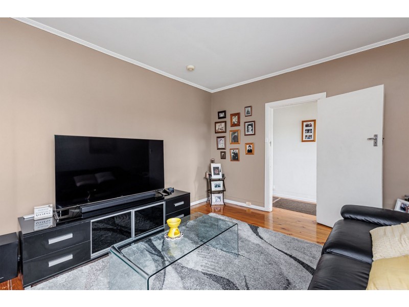 24 Esk Street, Woodville South SA 5011