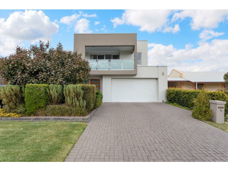 9A Nambour Crescent, West Lakes Shore SA 5020