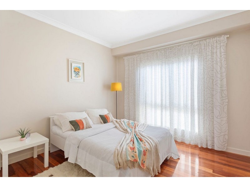 9A Nambour Crescent, West Lakes Shore SA 5020