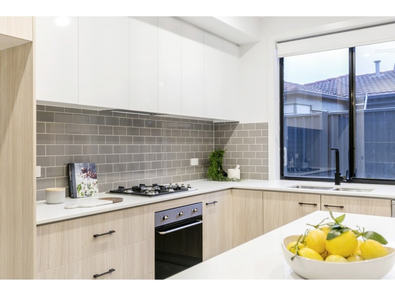 42a Lakeview Avenue, West Lakes SA 5021