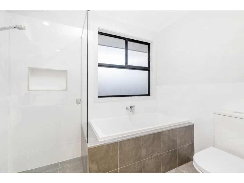 42a Lakeview Avenue, West Lakes SA 5021