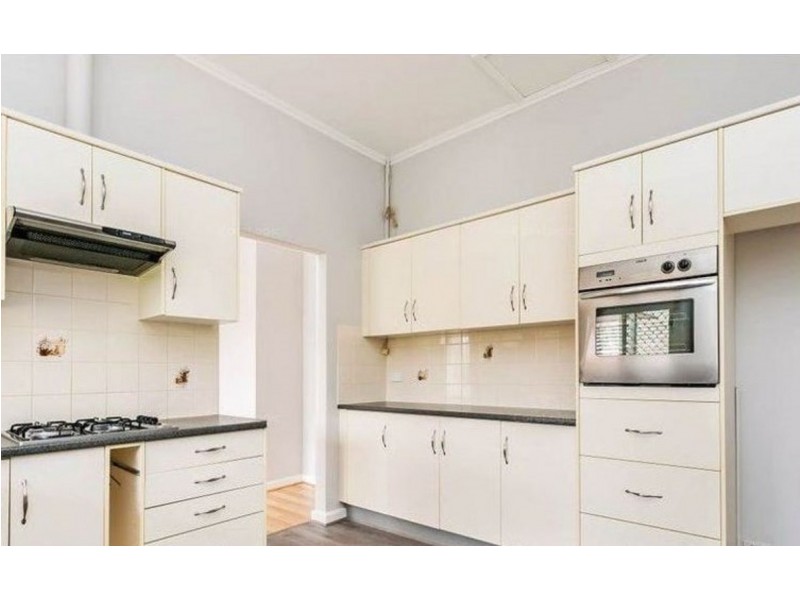 30 Hillsea Avenue, Clearview SA 5085