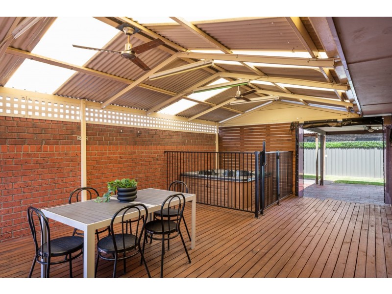 12 Third Avenue, Seaton SA 5023