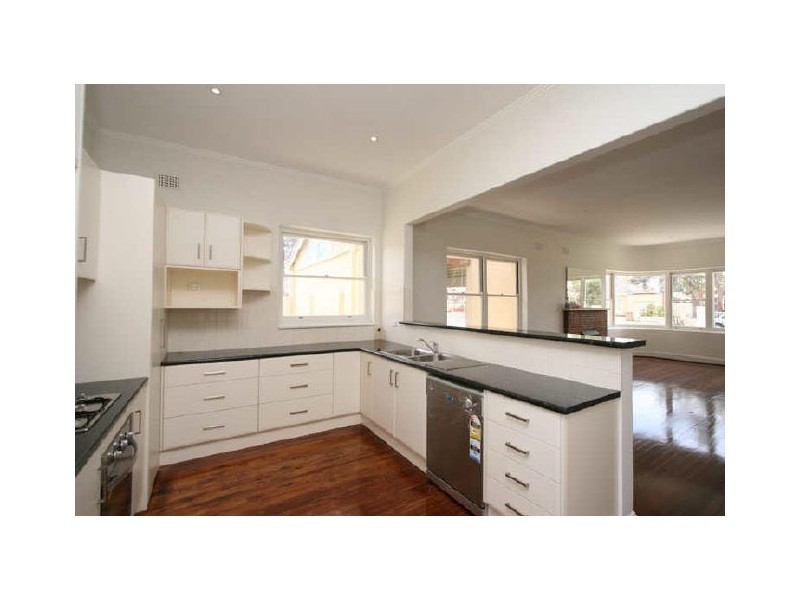 6 Squires Avenue, Seaton SA 5023