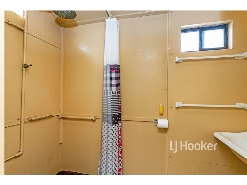 2/6 Seaview Road, West Beach SA 5024