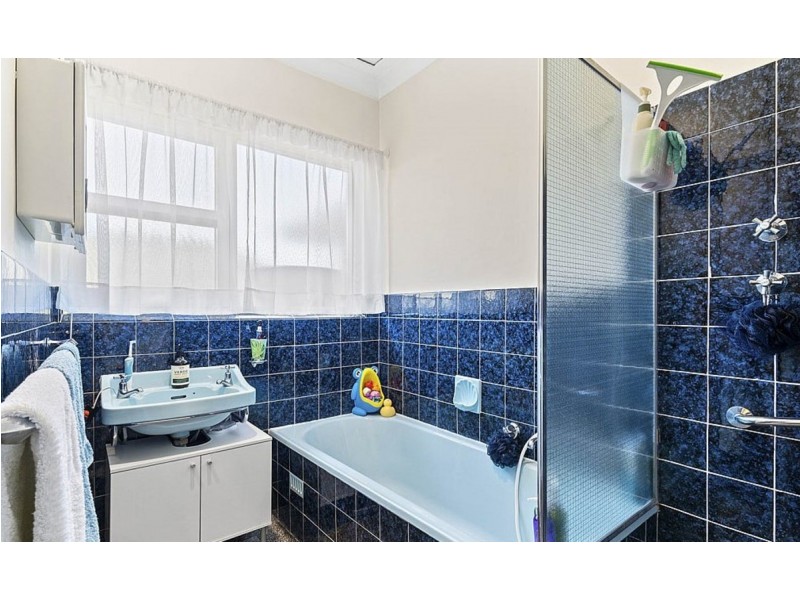 28 Dumfries Avenue, Seaton SA 5023