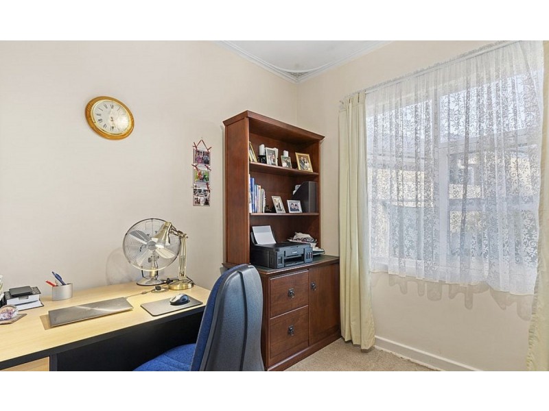 28 Dumfries Avenue, Seaton SA 5023