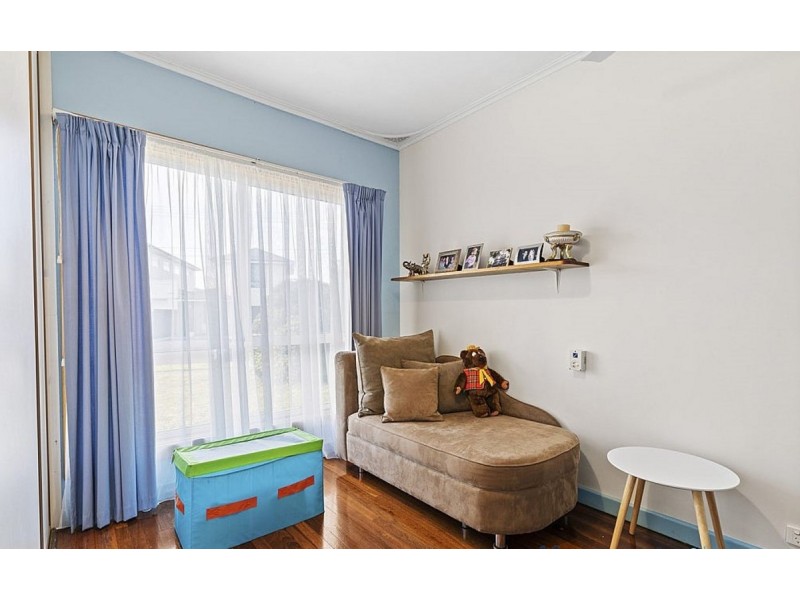 28 Dumfries Avenue, Seaton SA 5023