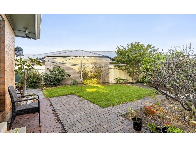 28 Dumfries Avenue, Seaton SA 5023