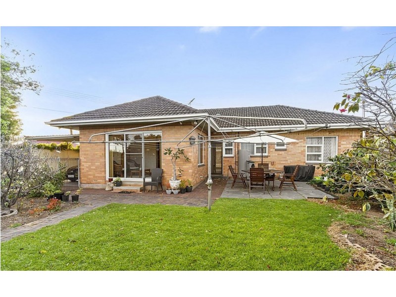 28 Dumfries Avenue, Seaton SA 5023