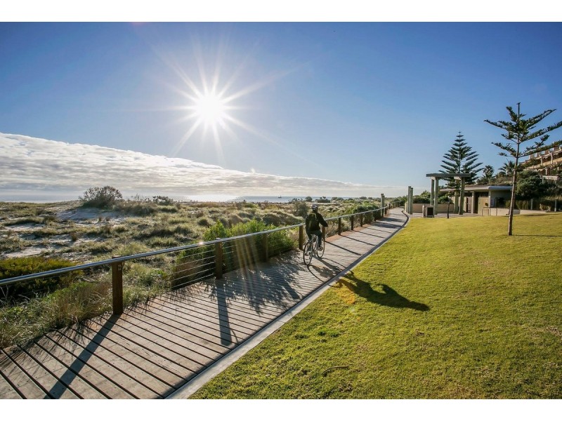 2/576 Seaview Road, Grange SA 5022