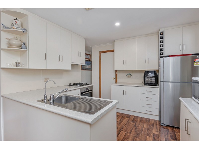 7 Farncomb Road, Fulham SA 5024