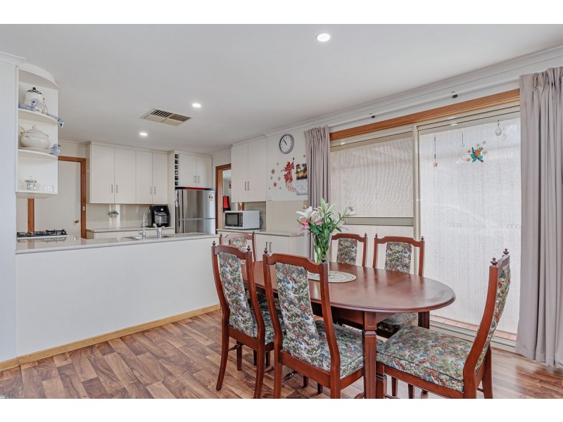 7 Farncomb Road, Fulham SA 5024