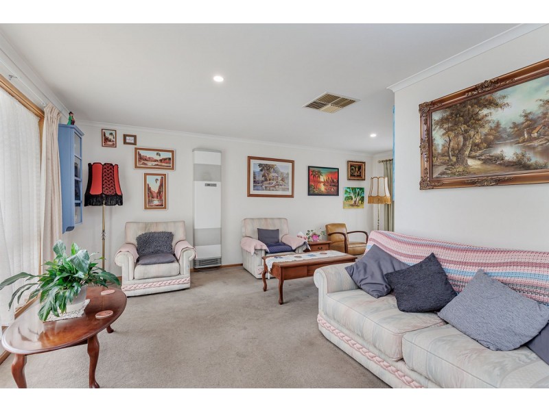 7 Farncomb Road, Fulham SA 5024