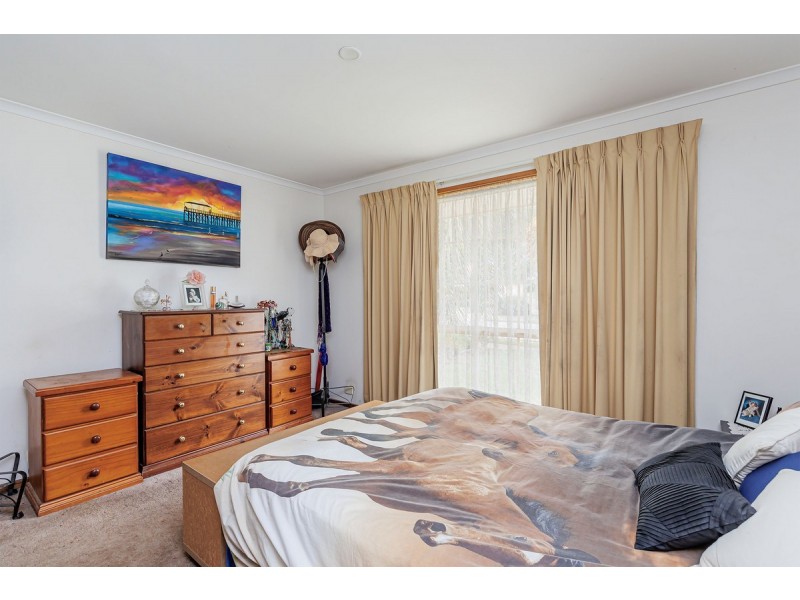 7 Farncomb Road, Fulham SA 5024