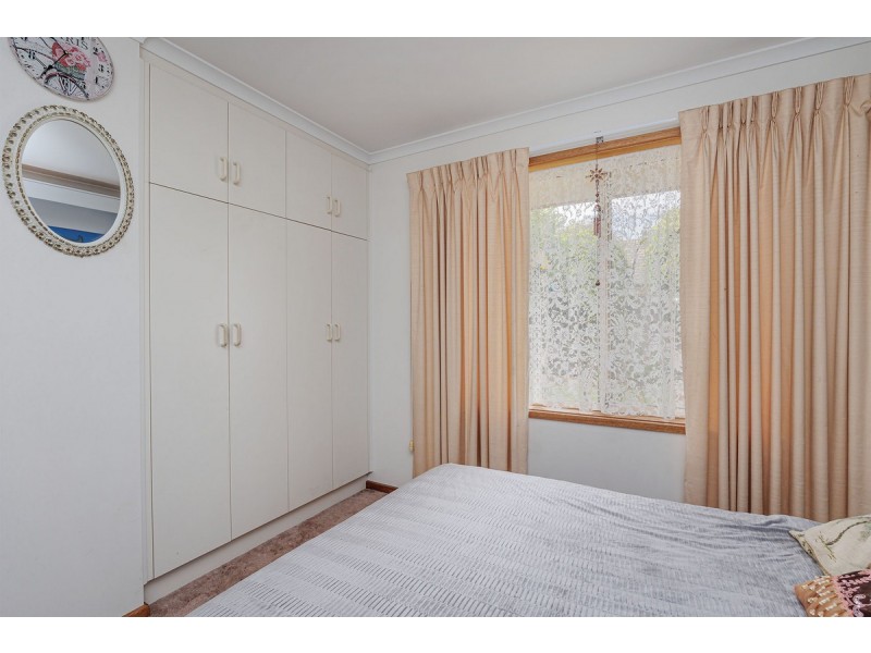 7 Farncomb Road, Fulham SA 5024