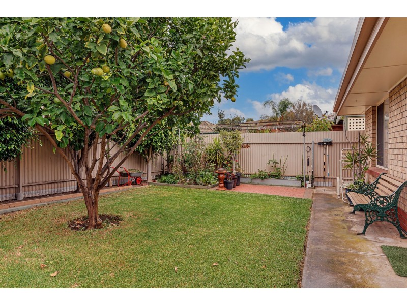 7 Farncomb Road, Fulham SA 5024
