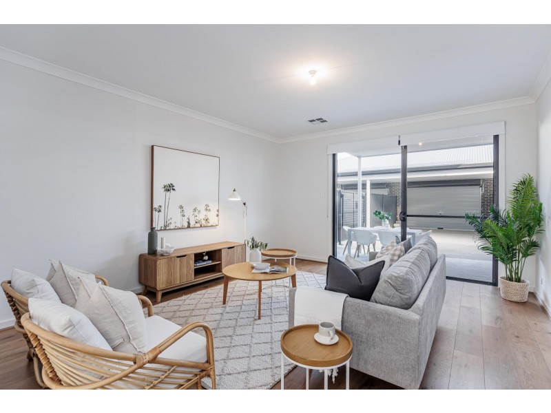 10 Fourth Avenue, Seaton SA 5023