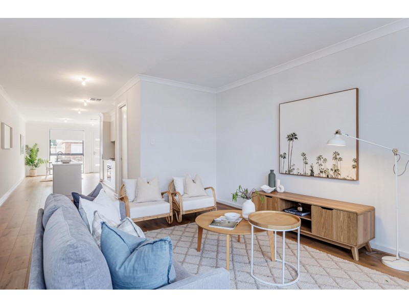 10 Fourth Avenue, Seaton SA 5023