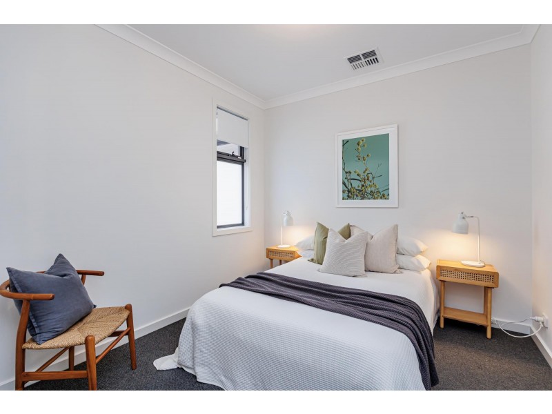 10 Fourth Avenue, Seaton SA 5023