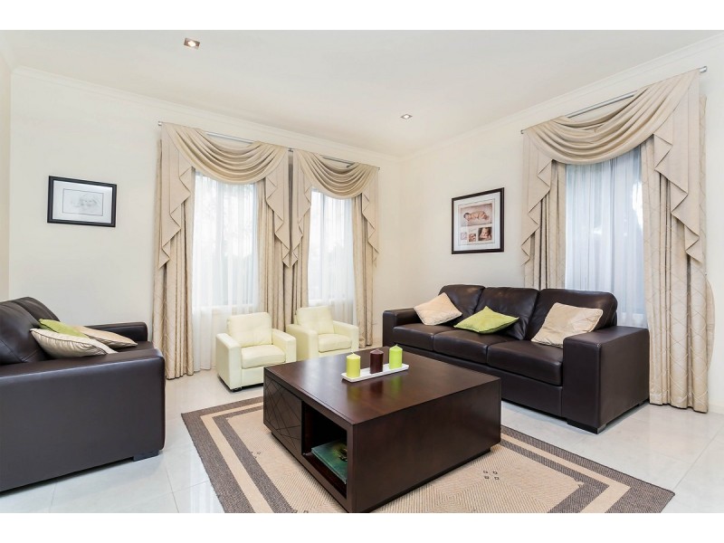 21 Boyd Crescent, West Lakes Shore SA 5020