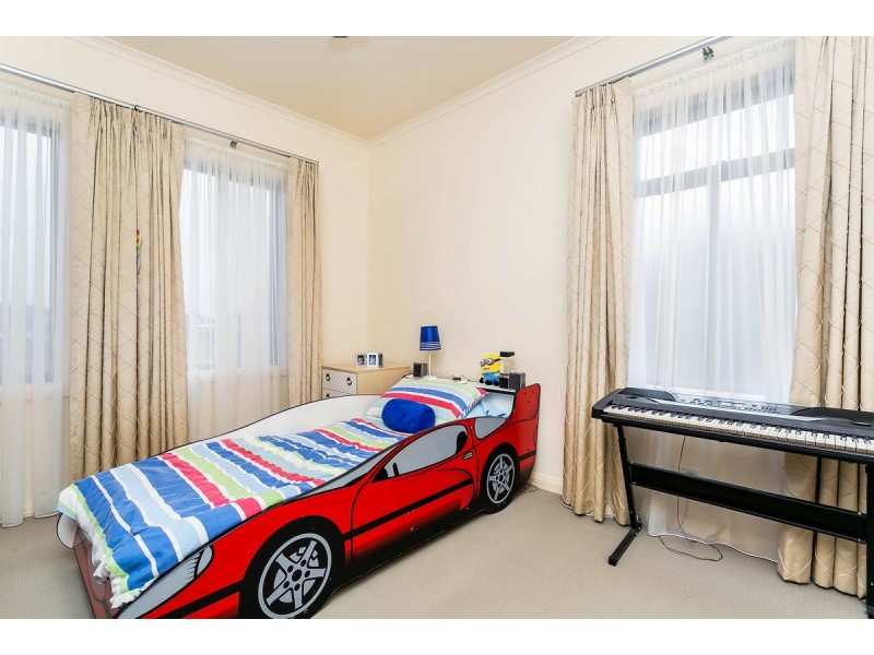 21 Boyd Crescent, West Lakes Shore SA 5020