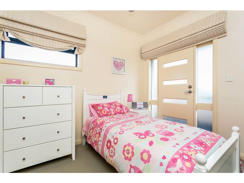 21 Boyd Crescent, West Lakes Shore SA 5020