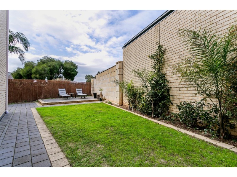 21 Boyd Crescent, West Lakes Shore SA 5020