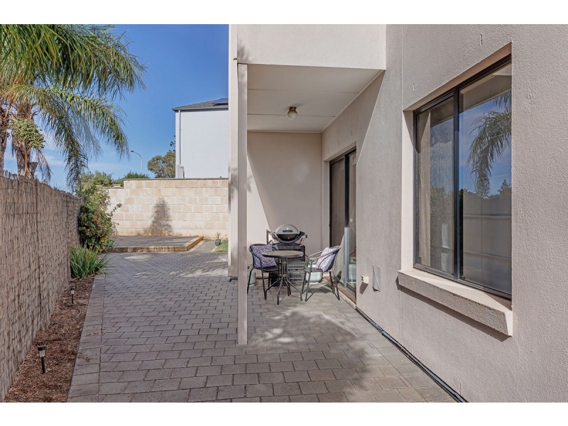 21 Boyd Crescent, West Lakes Shore SA 5020