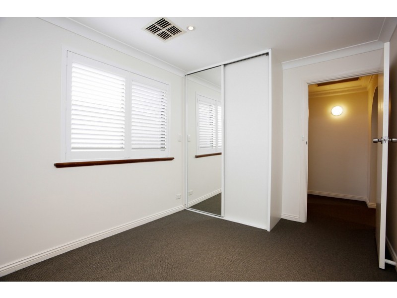 5/32 Lochside Drive, West Lakes SA 5021