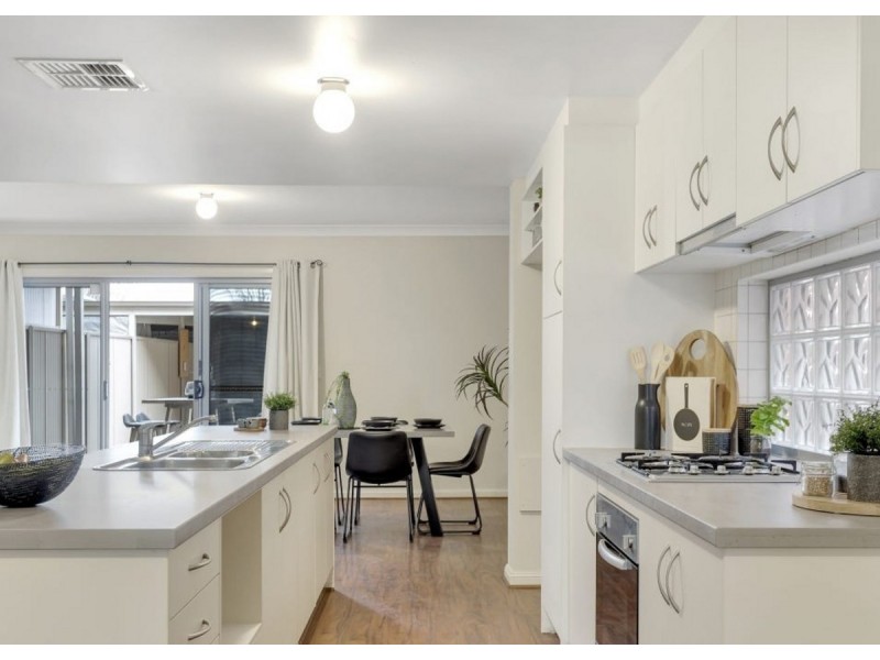 39 Fleming Crescent, Mansfield Park SA 5012