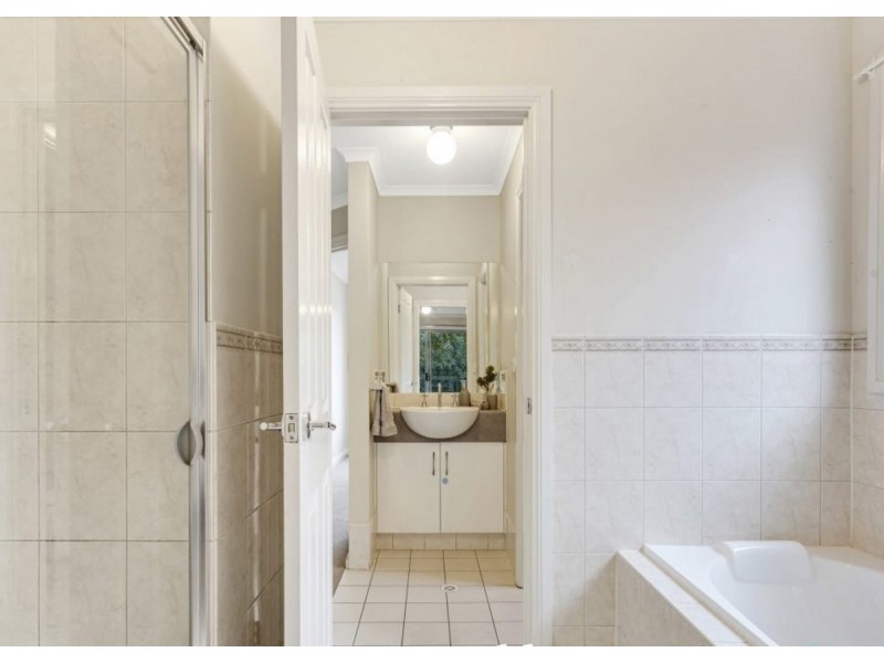 39 Fleming Crescent, Mansfield Park SA 5012
