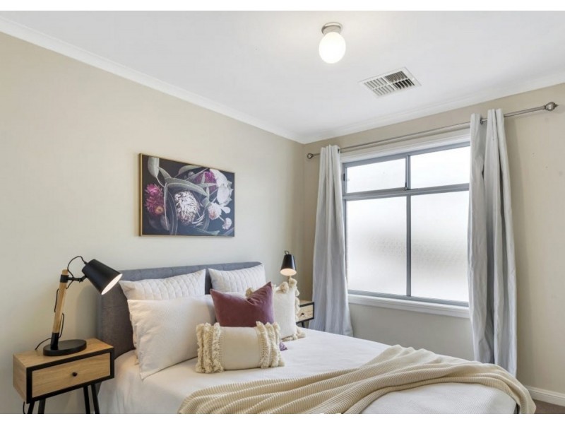 39 Fleming Crescent, Mansfield Park SA 5012