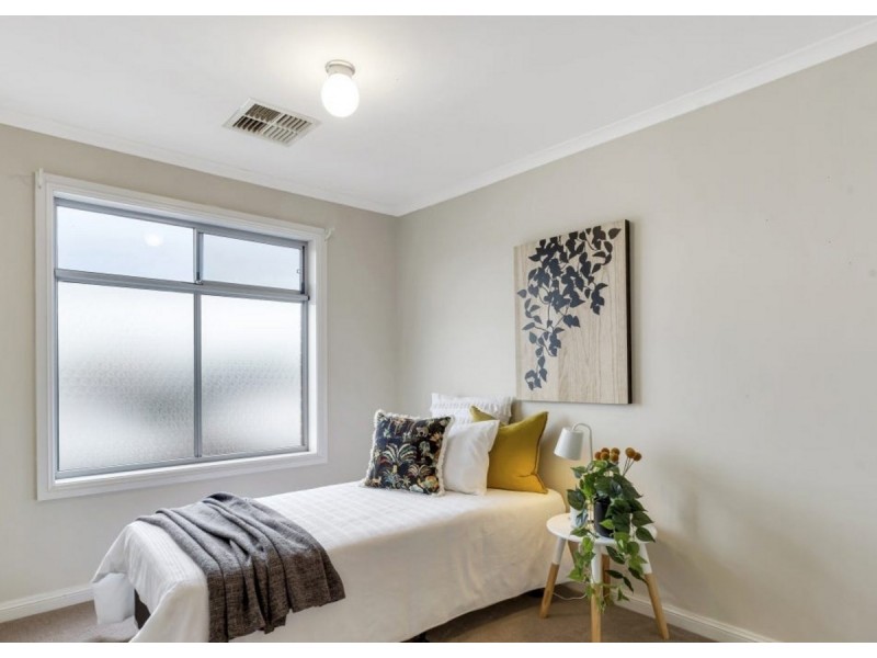 39 Fleming Crescent, Mansfield Park SA 5012