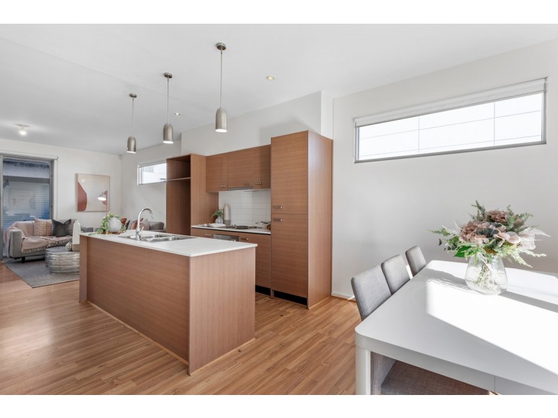 8/7 St Kitts Place, Mawson Lakes SA 5095