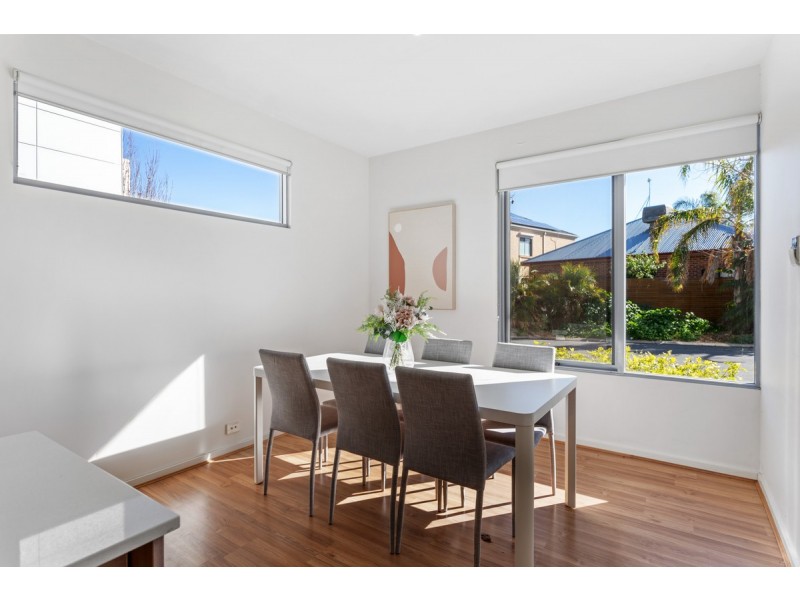 8/7 St Kitts Place, Mawson Lakes SA 5095