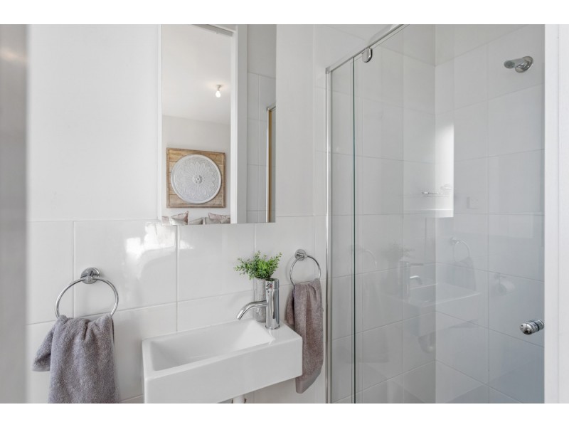 8/7 St Kitts Place, Mawson Lakes SA 5095