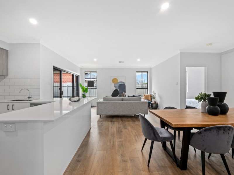 2c Alma Terrace, Seaton SA 5023