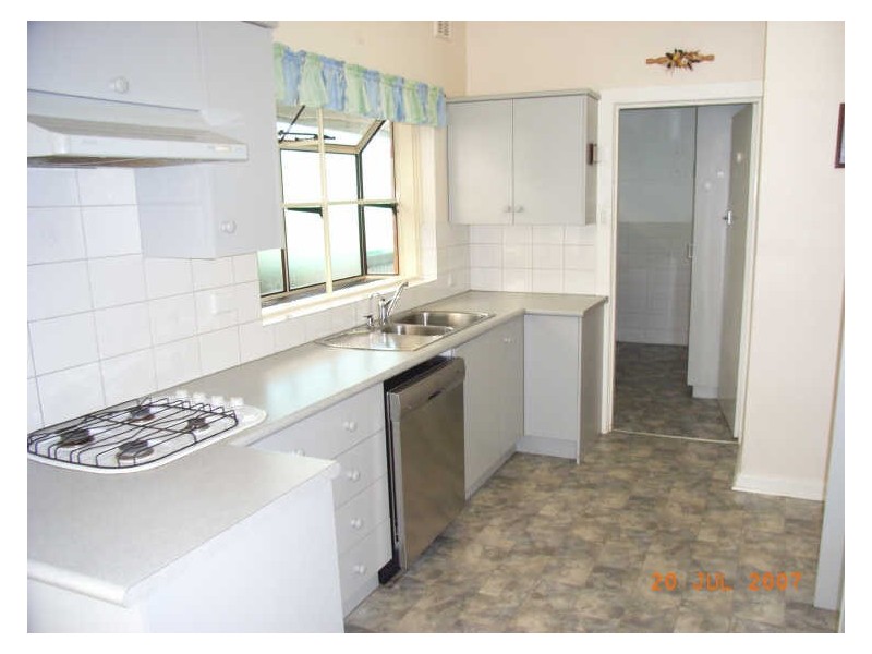 10 Sharpie Crescent, Grange SA 5022