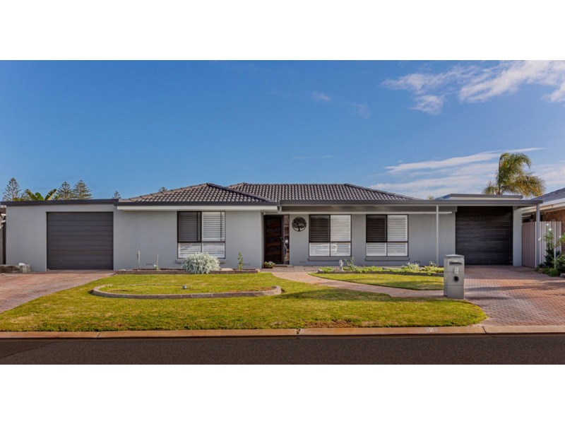 2 Graywood Court, North Haven SA 5018