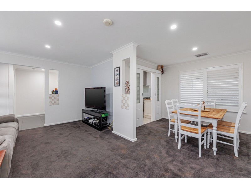 2 Graywood Court, North Haven SA 5018