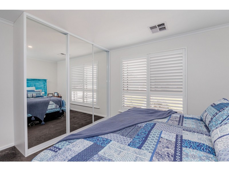 2 Graywood Court, North Haven SA 5018