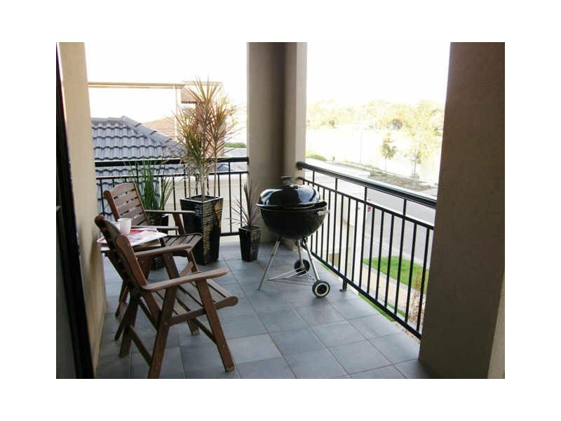 23 Frome Crescent, Mawson Lakes SA 5095