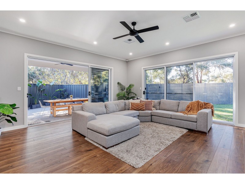 17 Simmons Crescent, Flinders Park SA 5025