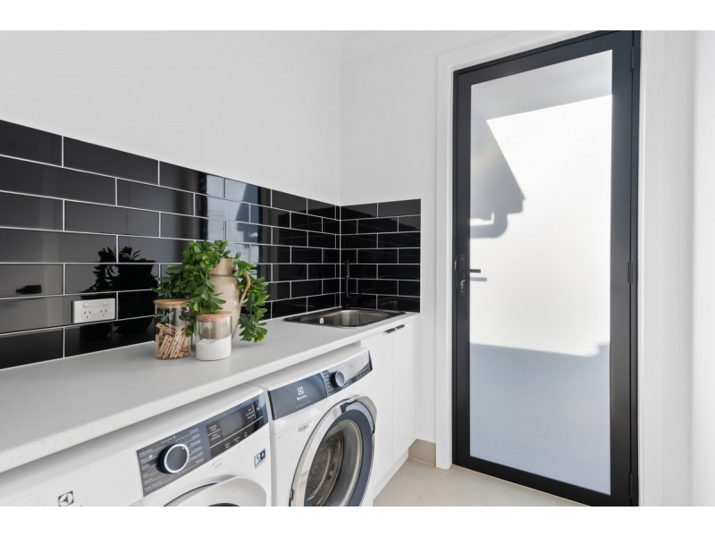 11 Hawke Street, Albert Park SA 5014