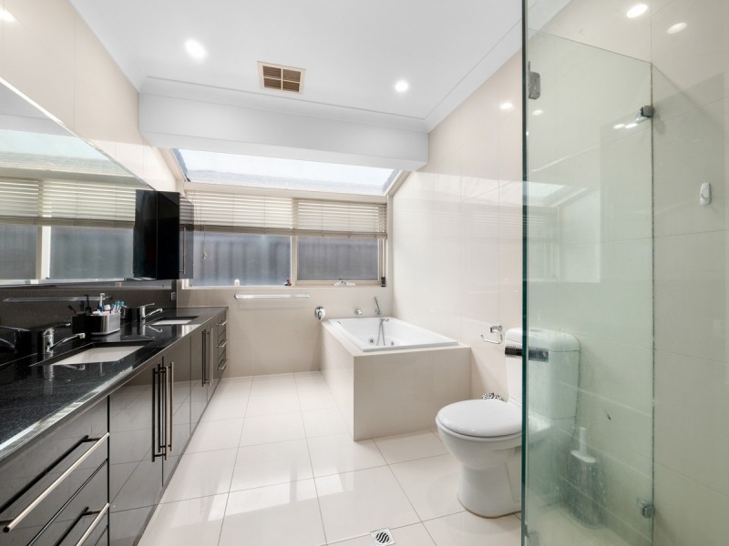 5 Polynesia Grove, West Lakes SA 5021