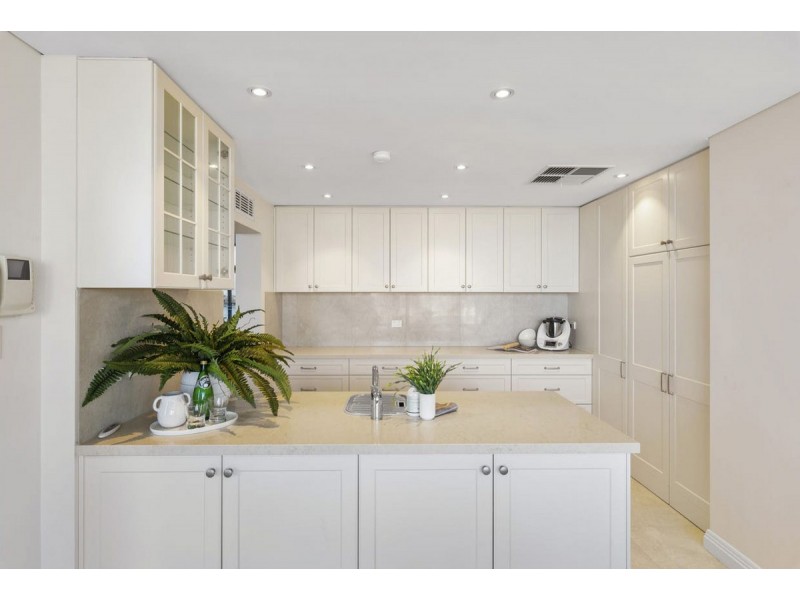 8/24 Martin Court, West Lakes SA 5021