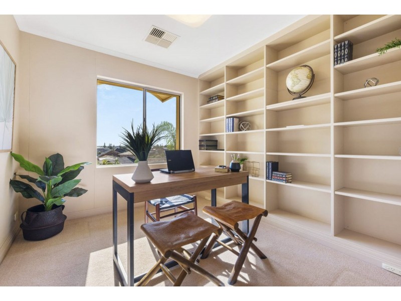 8/24 Martin Court, West Lakes SA 5021